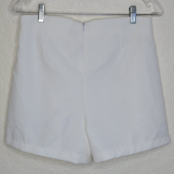 Boohoo* Women's Button Detail Backside Half Zip Wrap Front Ivory Skort~ Size 10 - Picture 2 of 13
